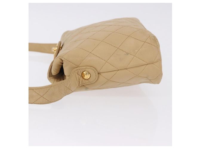 Borsa a tracolla CHANEL Matelasse in pelle d'agnello beige con CC dorato Auth 200437A D'oro - vista 3