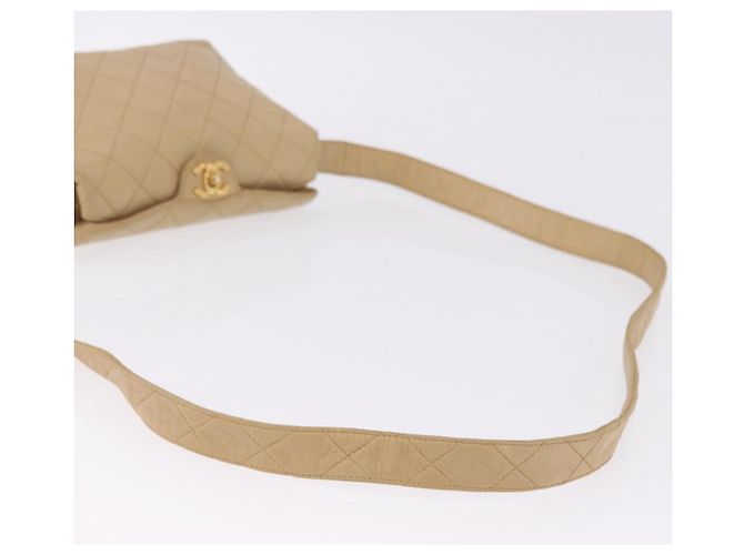 Borsa a tracolla CHANEL Matelasse in pelle d'agnello beige con CC dorato Auth 200437A D'oro - vista 9
