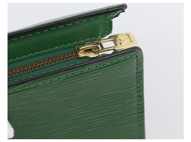 LOUIS VUITTON Epi Sac Triangle Hand Bag Green M52094 LV Auth 197179 Verde - vista 17