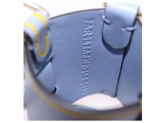 FENDI Dispenser Holder Pouch Leder Hellblau Gold Auth 202153M Golden - Ansicht 11