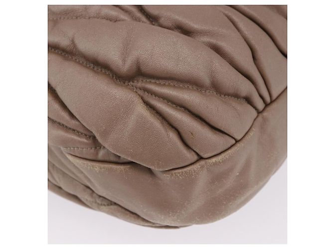 Bolsa Miu Miu Matelassé Bege Silver Auth 199449 Prata - vista 19