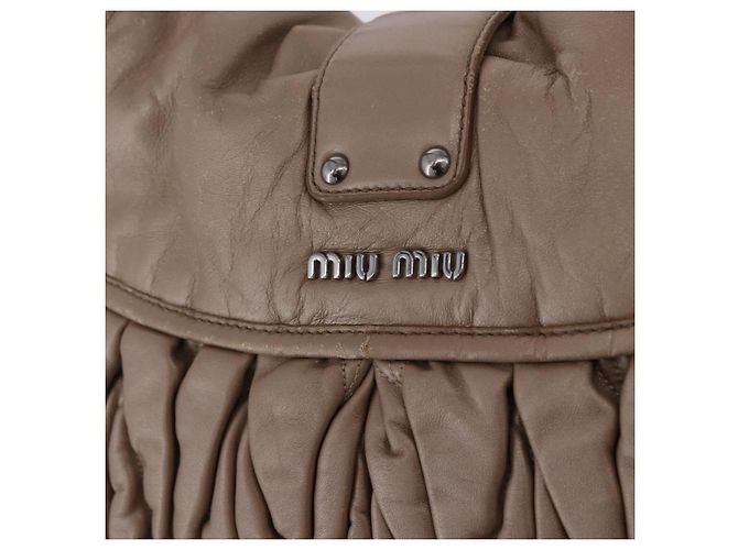 Bolsa Miu Miu Matelassé Bege Silver Auth 199449 Prata - vista 22