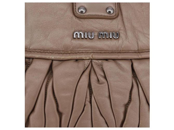 Bolsa Miu Miu Matelassé Bege Silver Auth 199449 Prata - vista 4