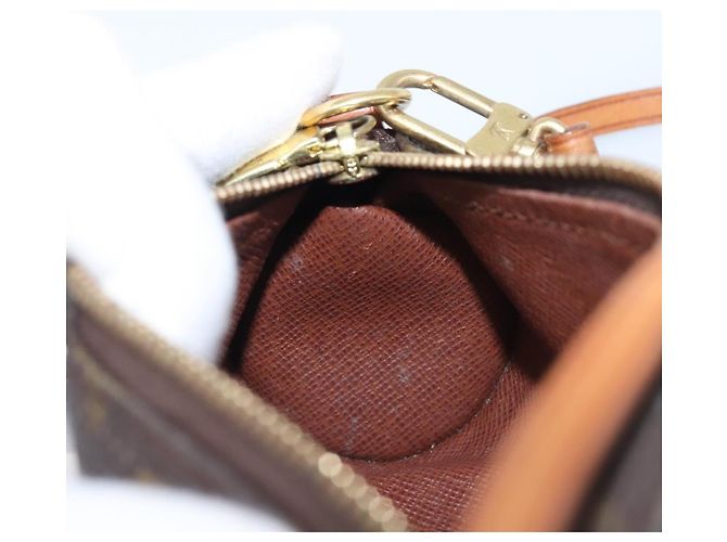 LOUIS VUITTON Monogram Papillon Pouch LV Auth 202946 Monograma - vista 19