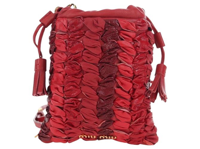 Miu Miu Matelasse Shoulder Pouch Leather Red Gold Tone Auth SW2692M Rosso - vista 13