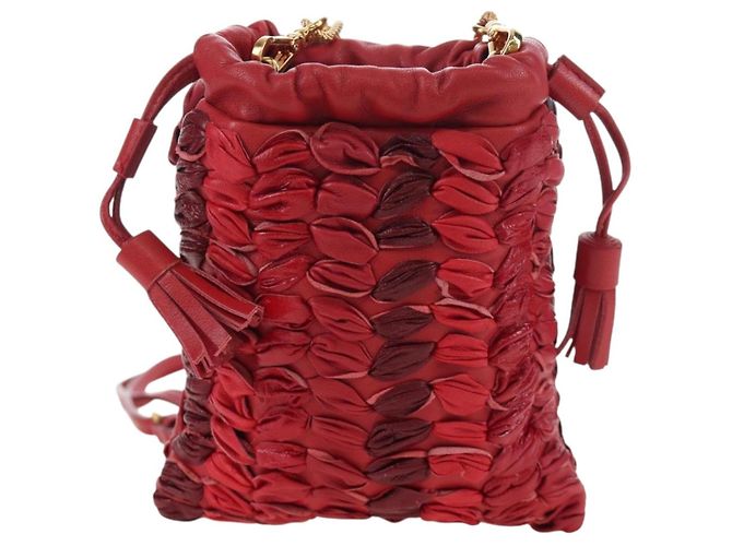 Miu Miu Matelasse Shoulder Pouch Leather Red Gold Tone Auth SW2692M Rosso - vista 2