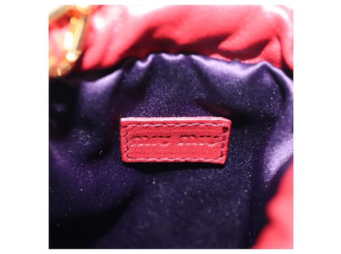 Miu Miu Matelasse Shoulder Pouch Leather Red Gold Tone Auth SW2692M Rosso - vista 21