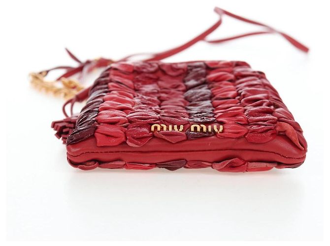 Miu Miu Matelasse Shoulder Pouch Leather Red Gold Tone Auth SW2692M Rosso - vista 5