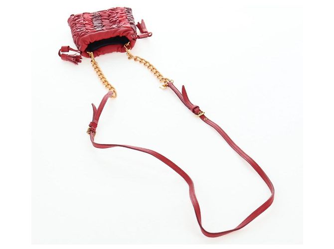Miu Miu Matelasse Shoulder Pouch Leather Red Gold Tone Auth SW2692M Rosso - vista 7