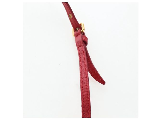 Miu Miu Matelasse Shoulder Pouch Leather Red Gold Tone Auth SW2692M Rosso - vista 9