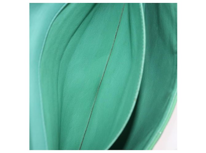 Borsa a tracolla CHANEL Matelasse in vernice verde con CC argento Auth ti3998A - vista 28