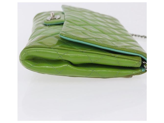Borsa a tracolla CHANEL Matelasse in vernice verde con CC argento Auth ti3998A - vista 5
