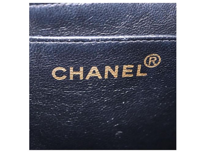 CHANEL Matelasse Turn Lock Shoulder Bag Caviar Skin Black Gold CC Auth 203228V Golden - view 23