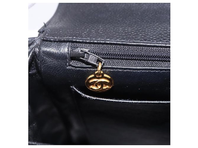 CHANEL Matelasse Turn Lock Shoulder Bag Caviar Skin Black Gold CC Auth 203228V Golden - view 26