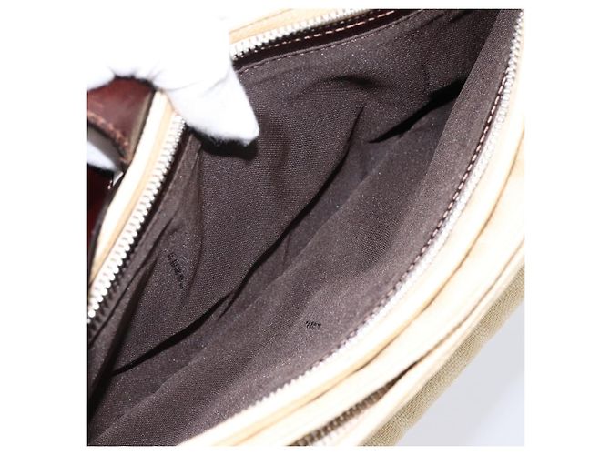 Borsa a tracolla FENDI Zucca Canvas Mamma Baguette Beige Silver Auth 202919V Argento - vista 23
