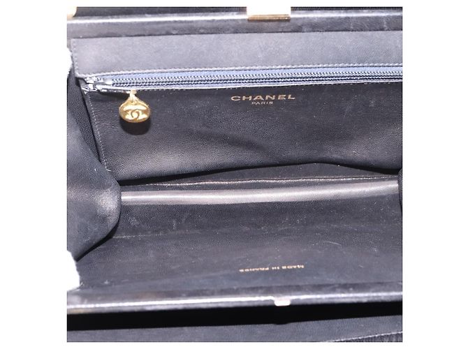 Borsa a tracolla CHANEL Matelasse con catena in pelle d'agnello nera e oro CC Auth 200758V Nero D'oro - vista 12