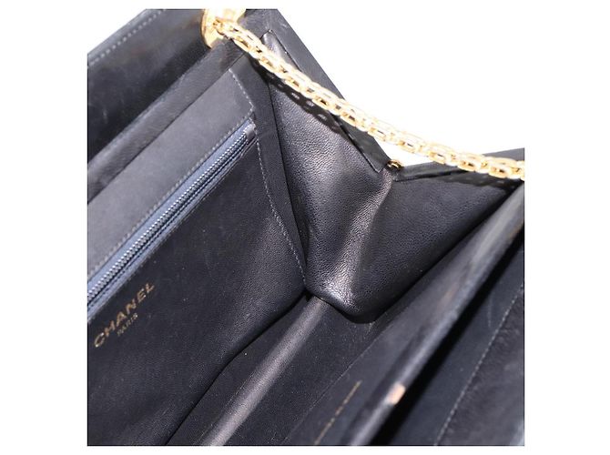 Borsa a tracolla CHANEL Matelasse con catena in pelle d'agnello nera e oro CC Auth 200758V Nero D'oro - vista 17