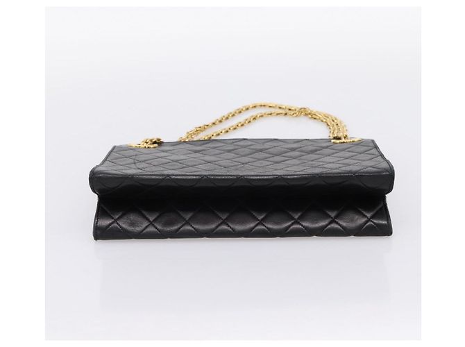 Borsa a tracolla CHANEL Matelasse con catena in pelle d'agnello nera e oro CC Auth 200758V Nero D'oro - vista 5