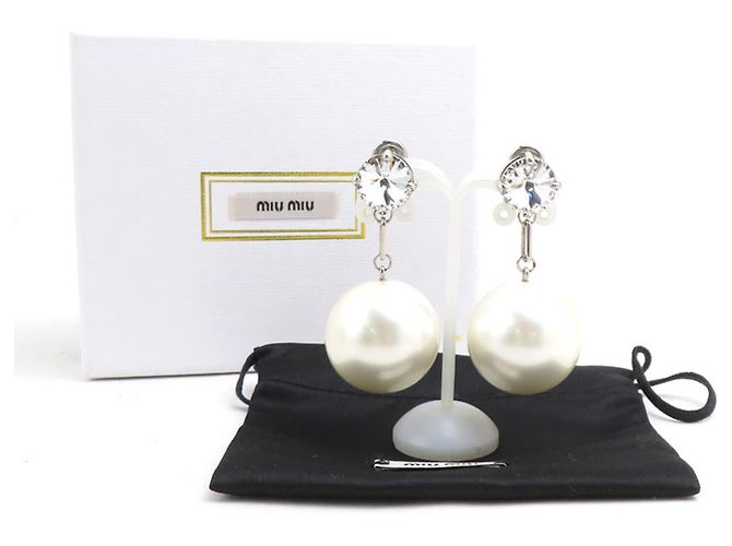 Orecchini a clip Miu Miu argento e bianco - vista 13