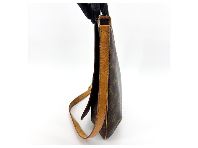 Louis Vuitton Musette Salsa Monogram Canvas PM Marrom - vista 3