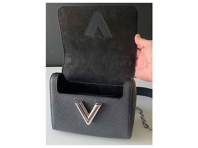 Louis Vuitton Twist MM Borsa Pelle Epi Nera Nero - vista 11
