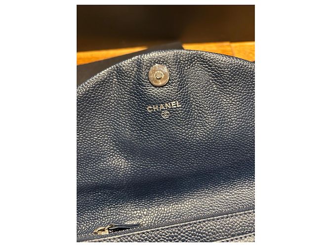 Chanel Borsa a patta in pelle grana blu navy Blu scuro - vista 3