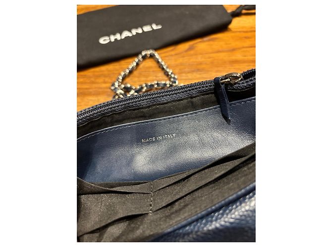 Chanel Borsa a patta in pelle grana blu navy Blu scuro - vista 5