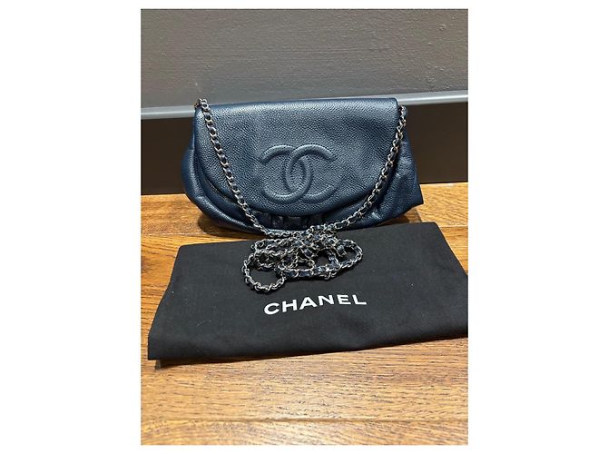Chanel Borsa a patta in pelle grana blu navy Blu scuro - vista 6