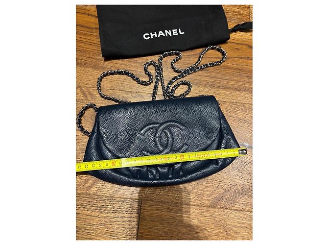 Chanel Borsa a patta in pelle grana blu navy Blu scuro - vista 7