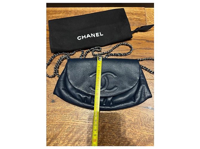 Chanel Borsa a patta in pelle grana blu navy Blu scuro - vista 8