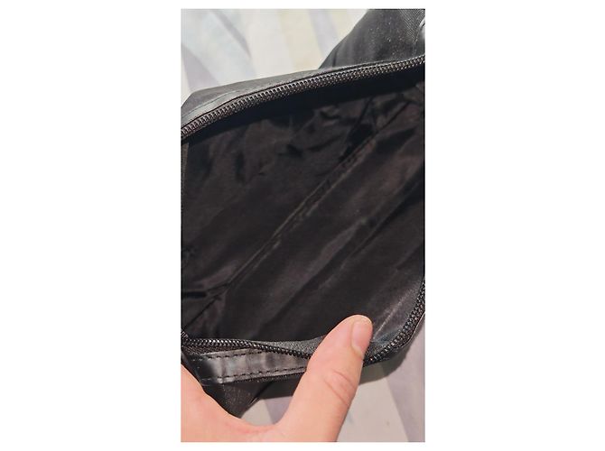 Pochette Issey Miyake nera in pelle e tessuto Nero - vista 12