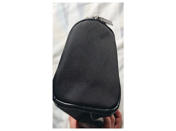 Pochette Issey Miyake nera in pelle e tessuto Nero - vista 5