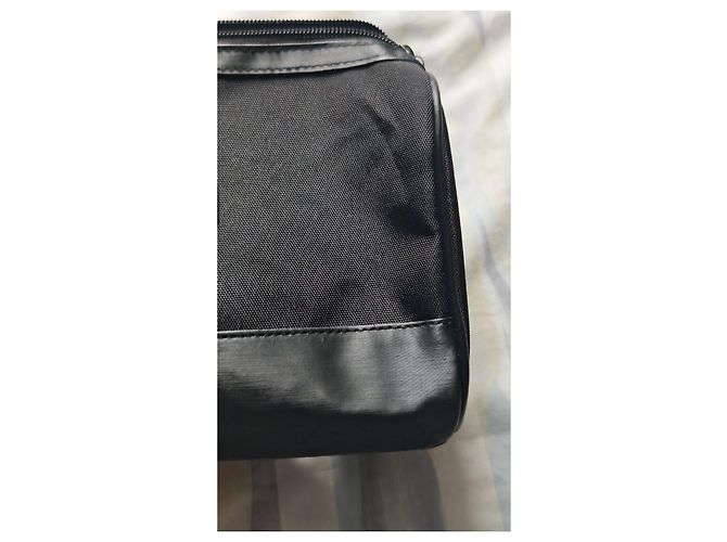 Pochette Issey Miyake nera in pelle e tessuto Nero - vista 9