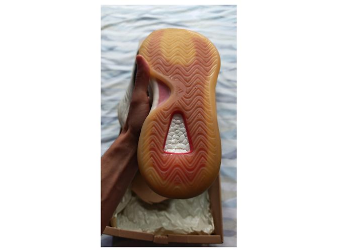 Sneakers Adidas Yzy Qntm Beige - vista 12