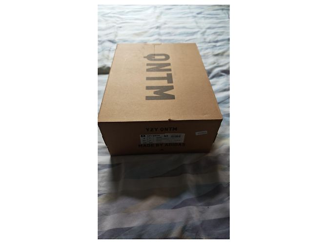 Sneakers Adidas Yzy Qntm Beige - vista 2