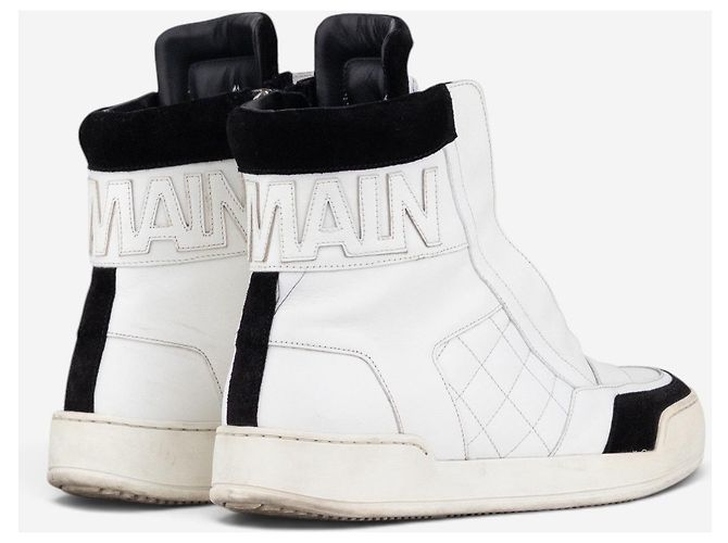 Sapatilhas High-Top de couro acolchoado com logo Balmain by Olivier Rousteing AW13 Branco - vista 2