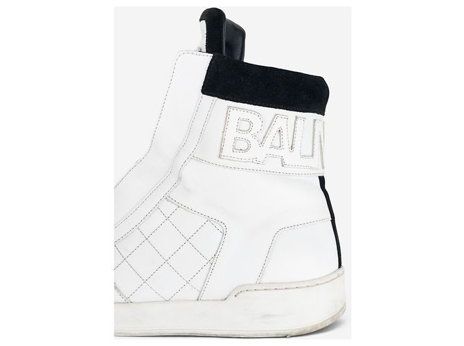 Sapatilhas High-Top de couro acolchoado com logo Balmain by Olivier Rousteing AW13 Branco - vista 9