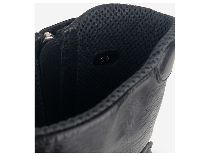 Stivali Biker Miu Miu AW99 con punta quadrata e 'Bubble Sole' Nero - vista 11