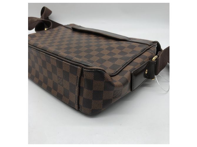 Louis Vuitton Shelton Messenger Damier Ebene MM Marrone - vista 3