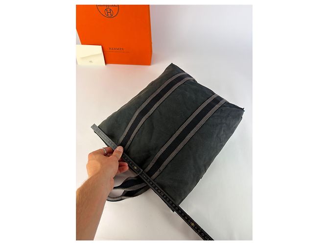 Trim Hermès Sac cabas Vintage Hermes Canvas Gris foncé Sangles rayées Endommagé - vue 10