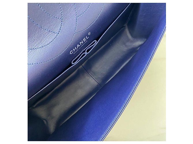 Mademoiselle Chanel 2.55 Reissue 227 Borsa a Patta Vitello Trapuntato Blu Navy Blu scuro - vista 10