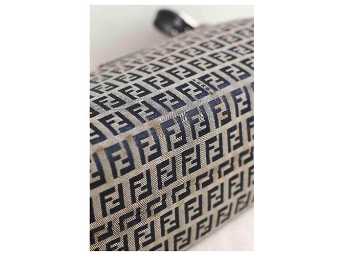 Fendi Borsa a tracolla Baguette grigia Grigio - vista 6