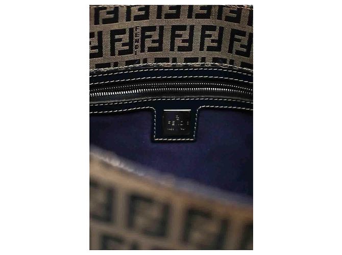 Fendi Borsa a tracolla Baguette grigia Grigio - vista 8