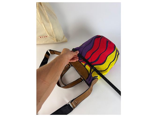 Bolso Tote estructurado Vintage Marni Wave Canvas c. 2009 Púrpura Rojo Amarillo - vista 10