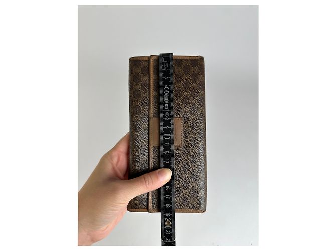Edge Céline Vintage Celine Macadam Canvas Bifold Wallet Brown Gold - view 7