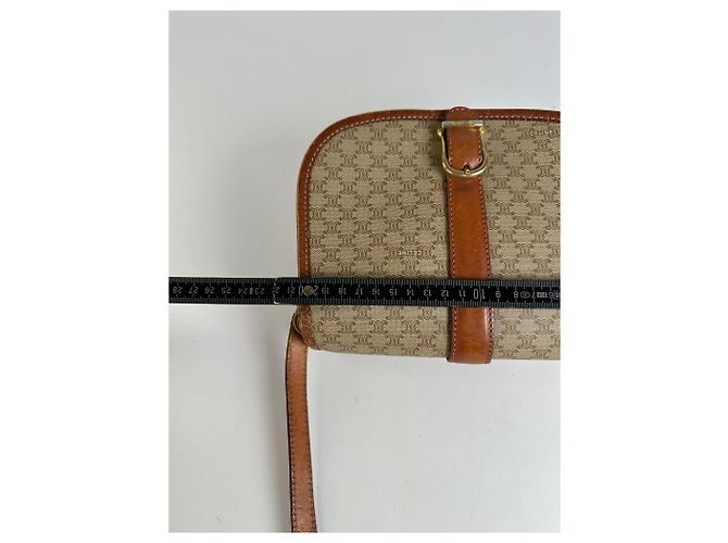 Céline Bolsa Tiracolo com Aba Vintage Celine Macadam Canvas Beige Brown Bege - vista 11