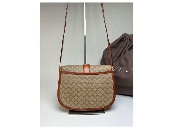 Céline Bolsa Tiracolo com Aba Vintage Celine Macadam Canvas Beige Brown Bege - vista 15