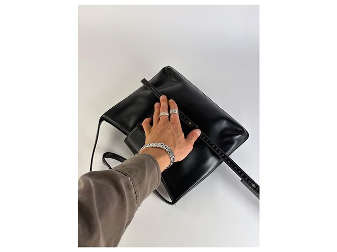 Vintage Givenchy Horizon Leather Structured Shoulder Bag Black - view 10