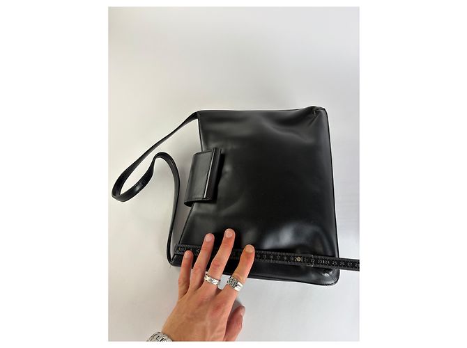 Vintage Givenchy Horizon Leather Structured Shoulder Bag Black - view 11