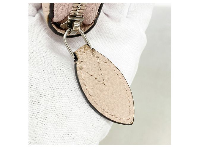 Louis Vuitton Mahina Zippy Wallet in Magnolia - Ansicht 7